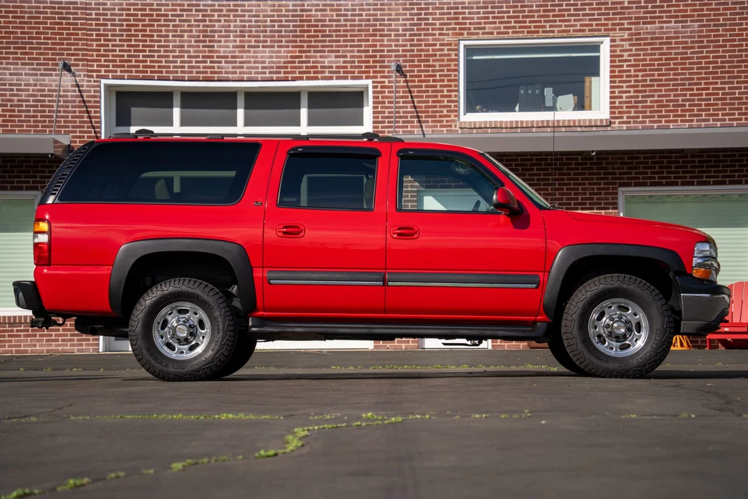 2002 Chevrolet Suburban 9th Gen - Image 18 of 31