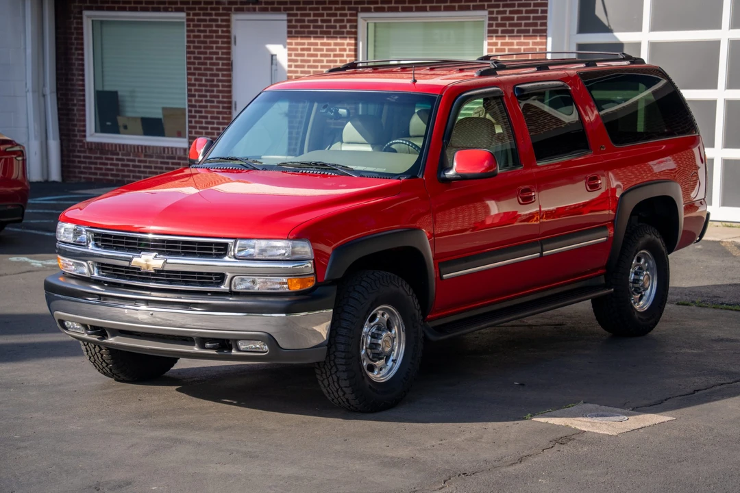 2002 Chevrolet Suburban 9th Gen - Image 4 of 31