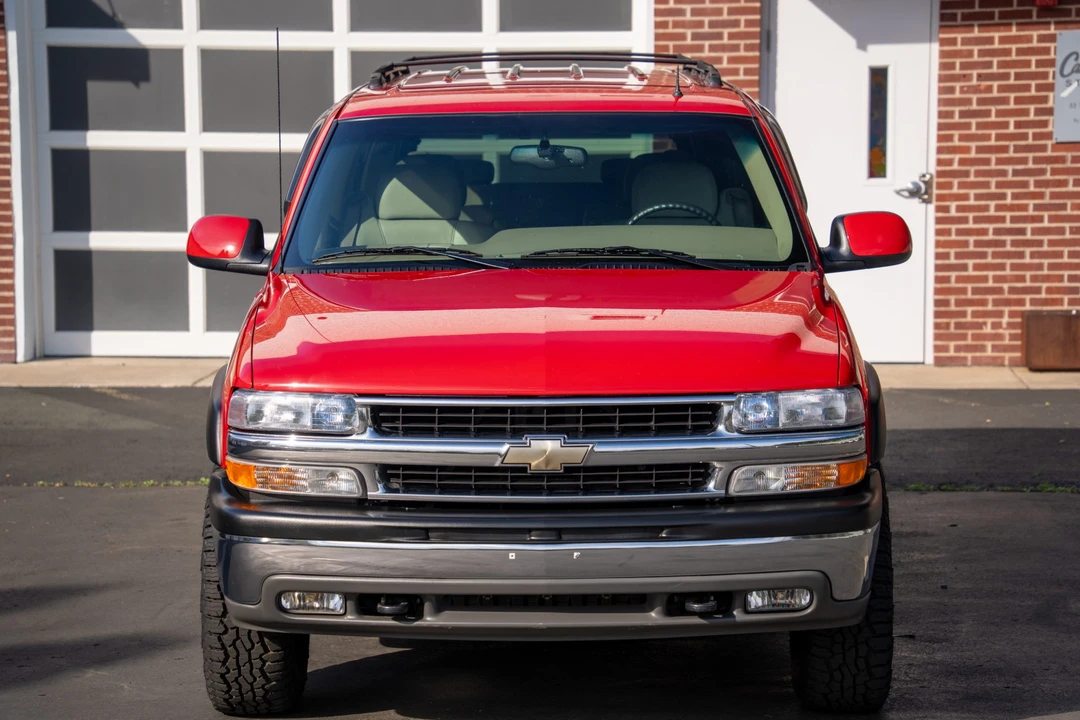2002 Chevrolet Suburban 9th Gen - Image 25 of 31