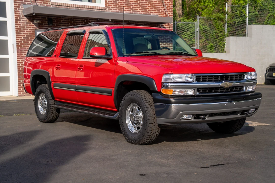 2002 Chevrolet Suburban 9th Gen - Image 20 of 31