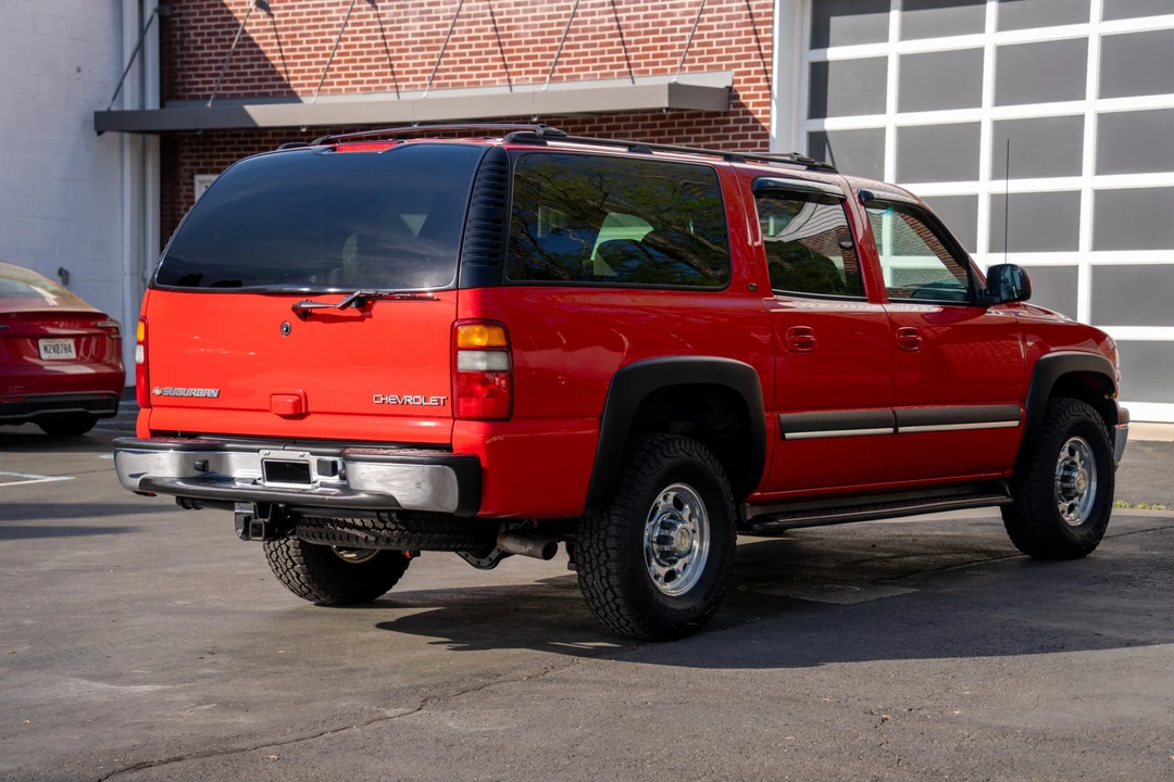 2002 Chevrolet Suburban 9th Gen - Image 14 of 31
