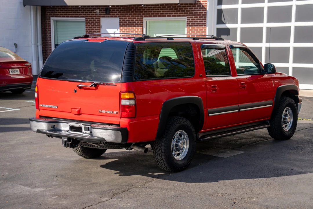 2002 Chevrolet Suburban 9th Gen - Image 16 of 31