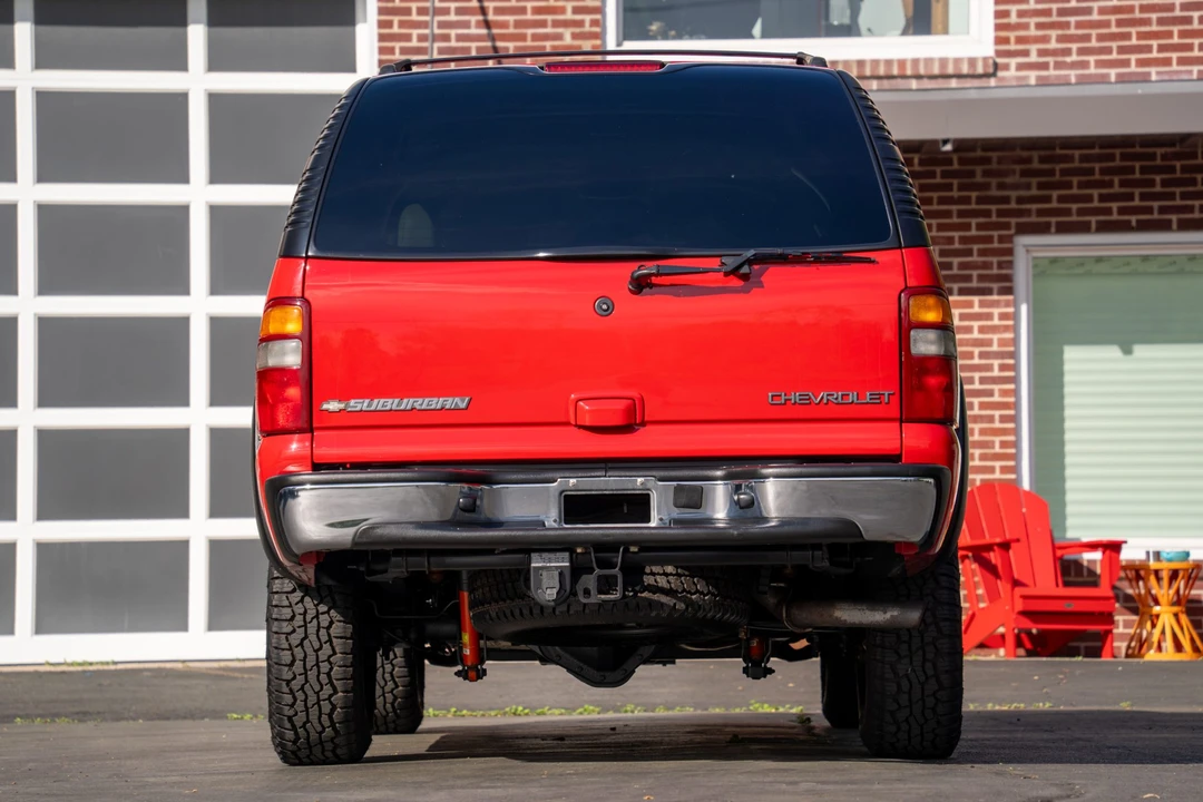 2002 Chevrolet Suburban 9th Gen - Image 12 of 31