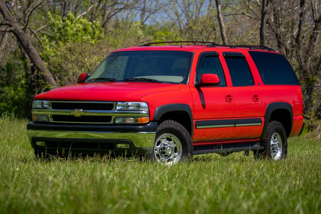 2002 Chevrolet Suburban 9th Gen - Image 30 of 31