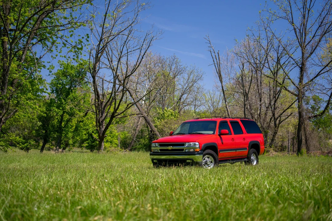2002 Chevrolet Suburban 9th Gen - Image 28 of 31