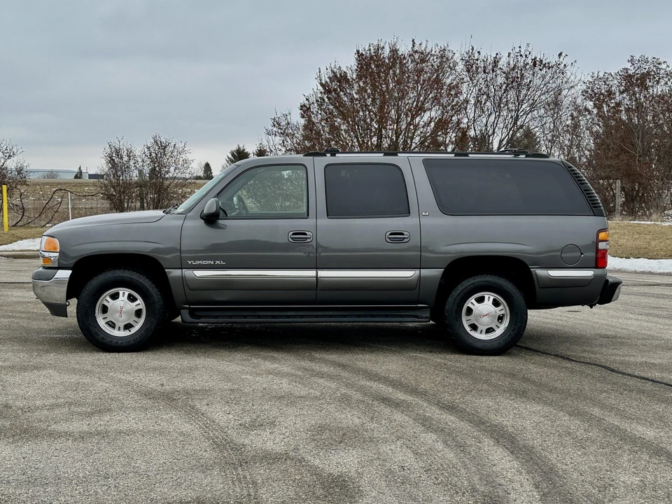2002 GMC Yukon 2nd Gen - Image 12 of 31