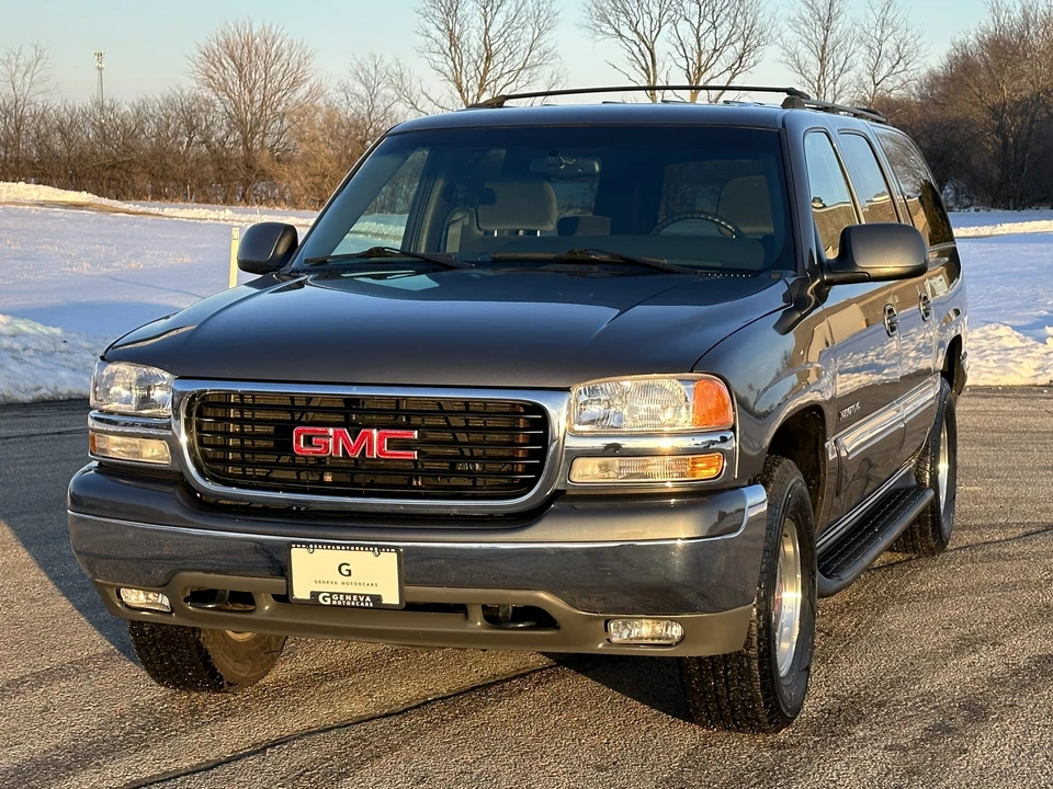 2002 GMC Yukon 2nd Gen - Image 10 of 31