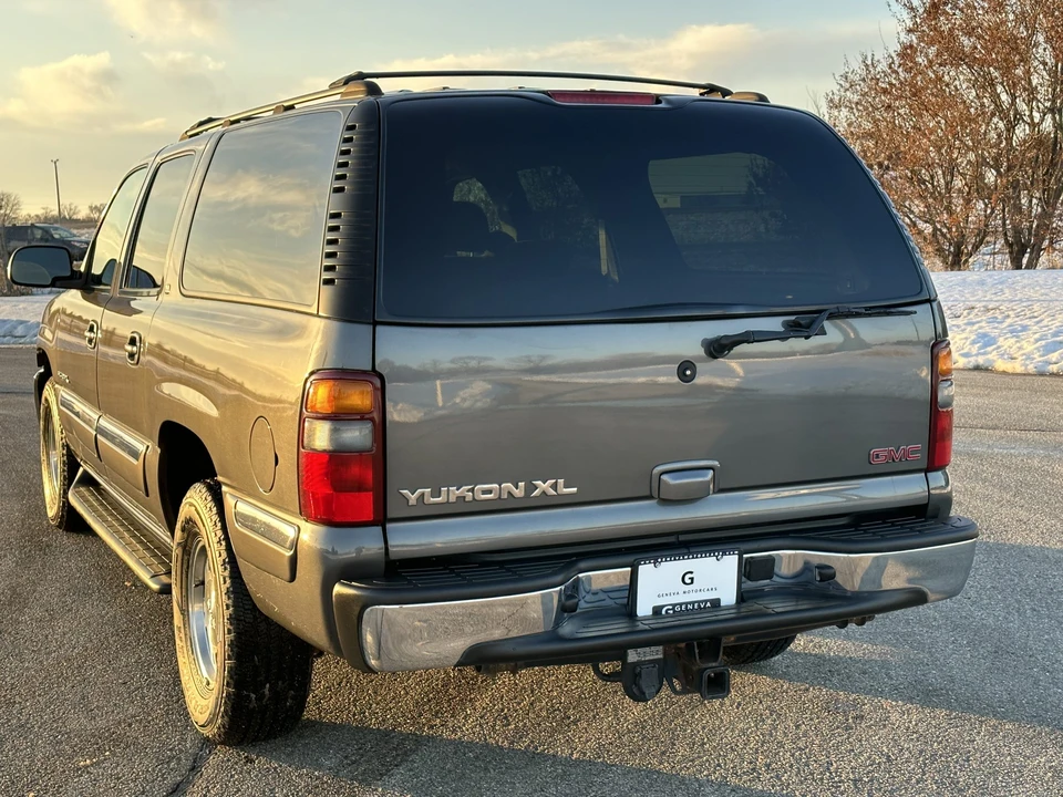 2002 GMC Yukon 2nd Gen - Image 13 of 31