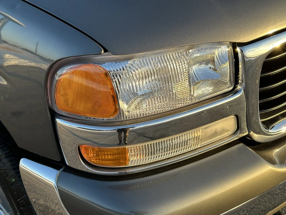 2002 GMC Yukon 2nd Gen - Image 21 of 31