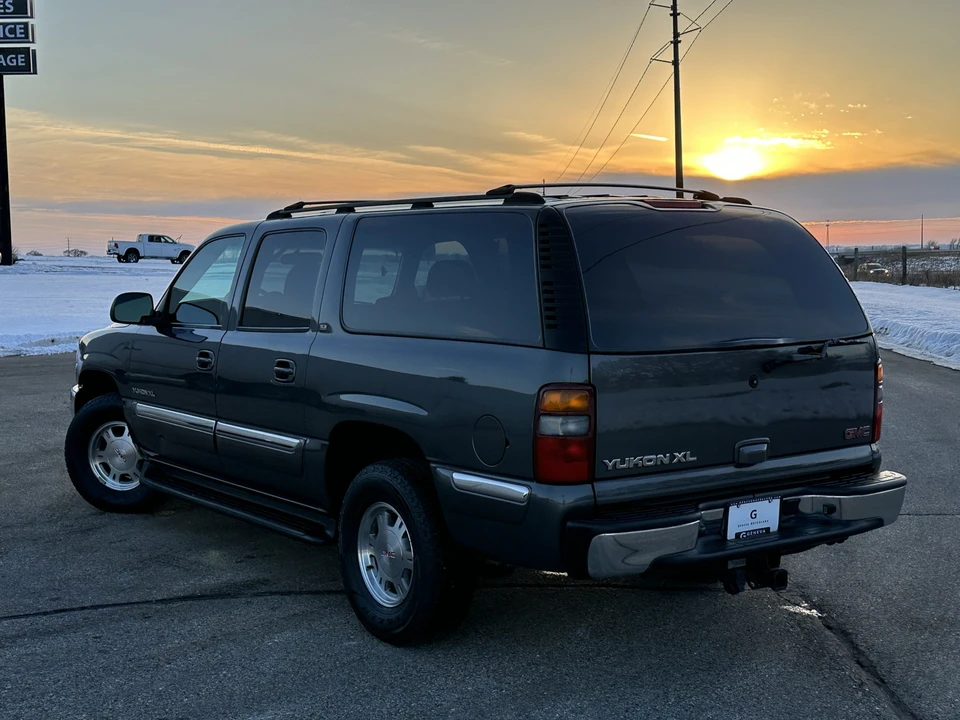 2002 GMC Yukon 2nd Gen - Image 15 of 31