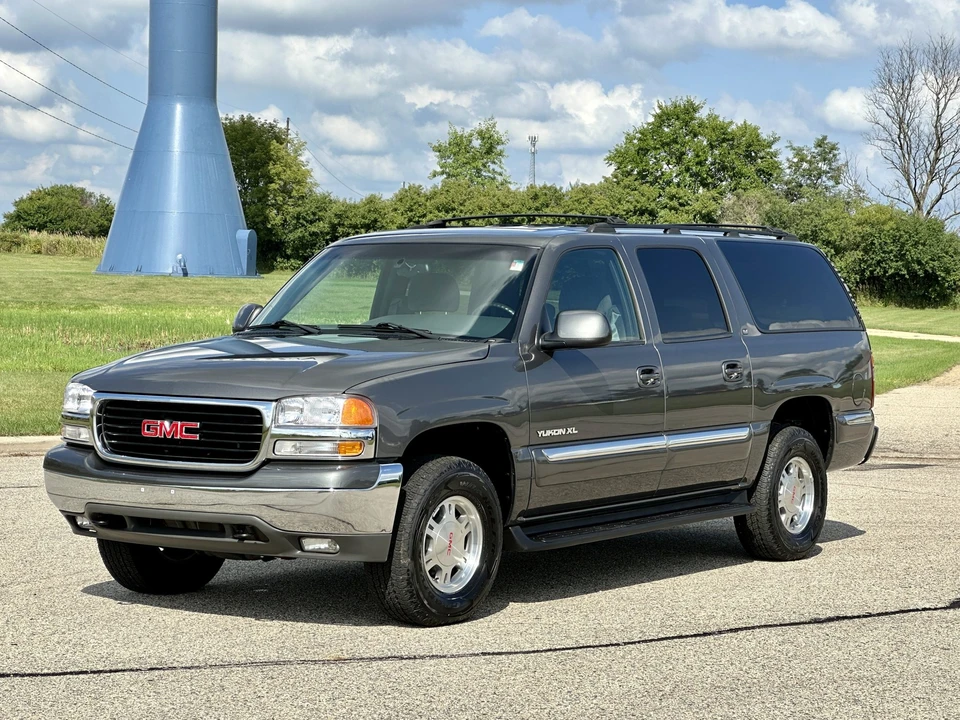 2002 GMC Yukon 2nd Gen - Image 7 of 31