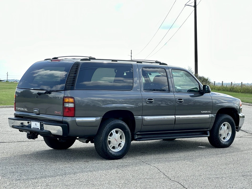 2002 GMC Yukon 2nd Gen - Image 13 of 31