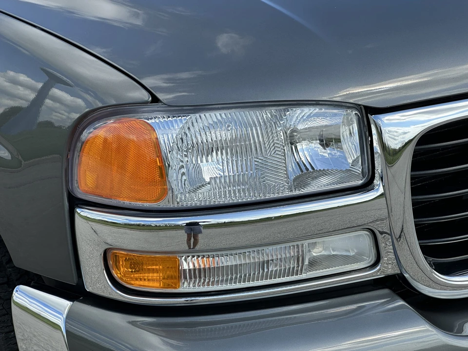 2002 GMC Yukon 2nd Gen - Image 18 of 31