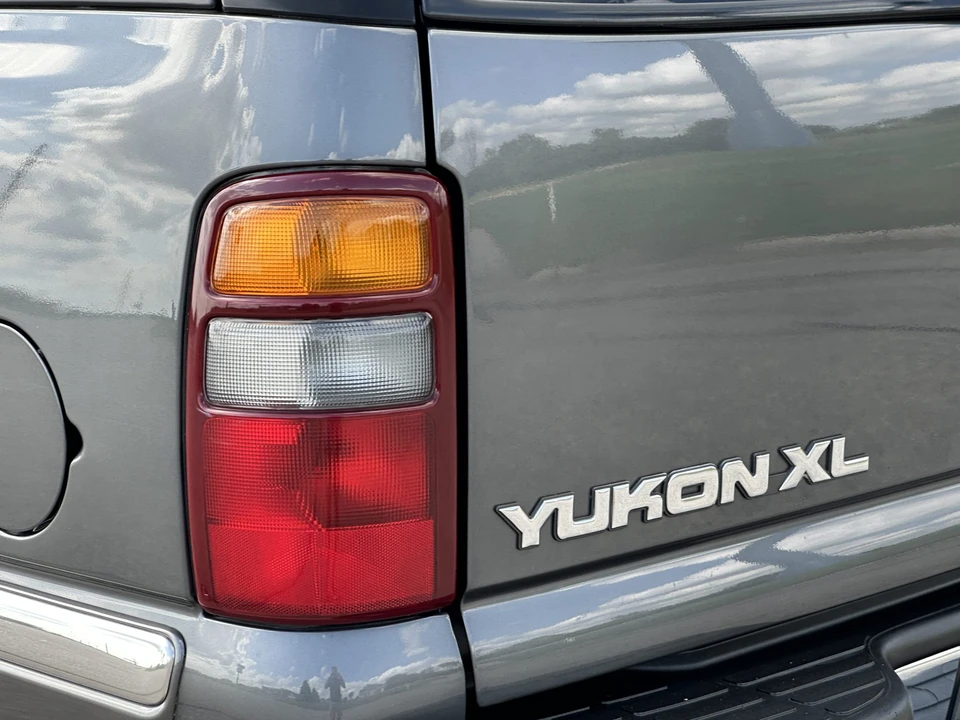 2002 GMC Yukon 2nd Gen - Image 23 of 31