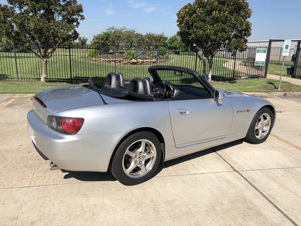 2002 Honda AP1 S2000 - Image 2 of 31