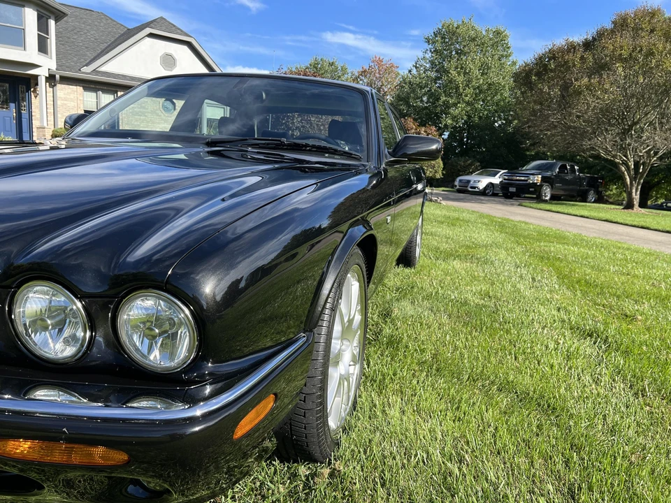 2002 Jaguar X308 XJR - Image 17 of 31