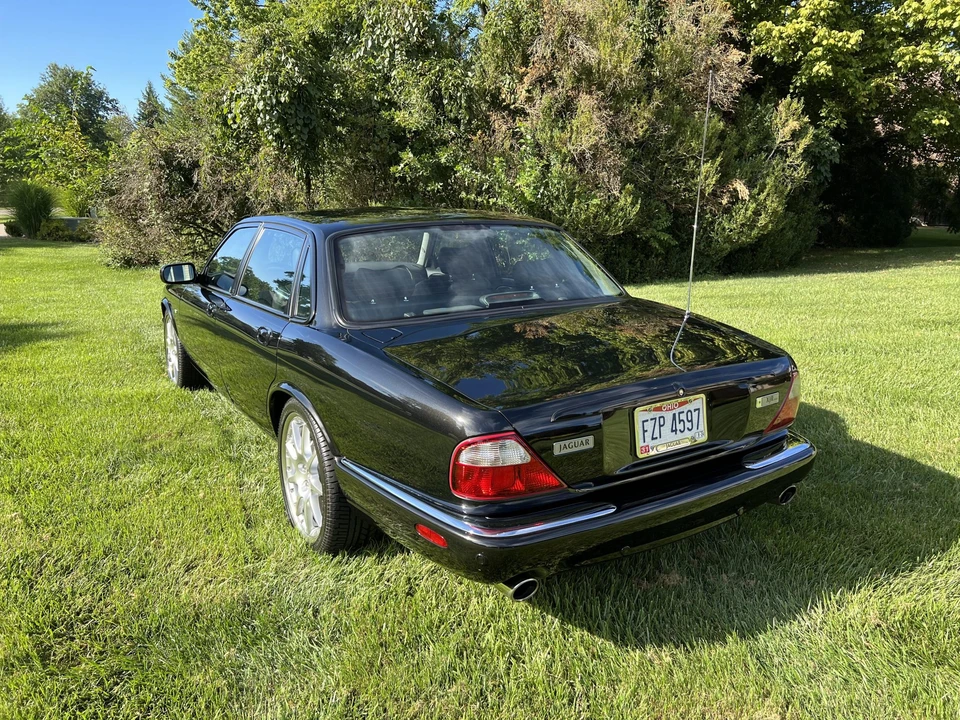 2002 Jaguar X308 XJR - Image 13 of 31