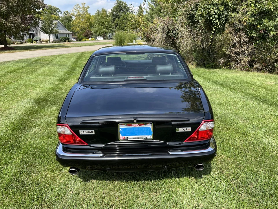 2002 Jaguar X308 XJR - Image 11 of 31