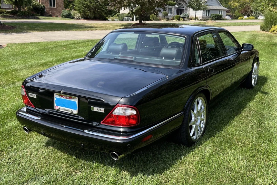 2002 Jaguar X308 XJR - Image 9 of 31