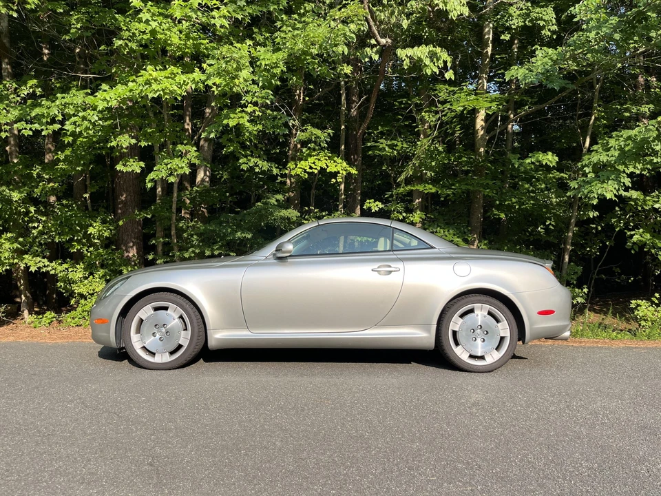 2002 Lexus SC430 - Image 3 of 31