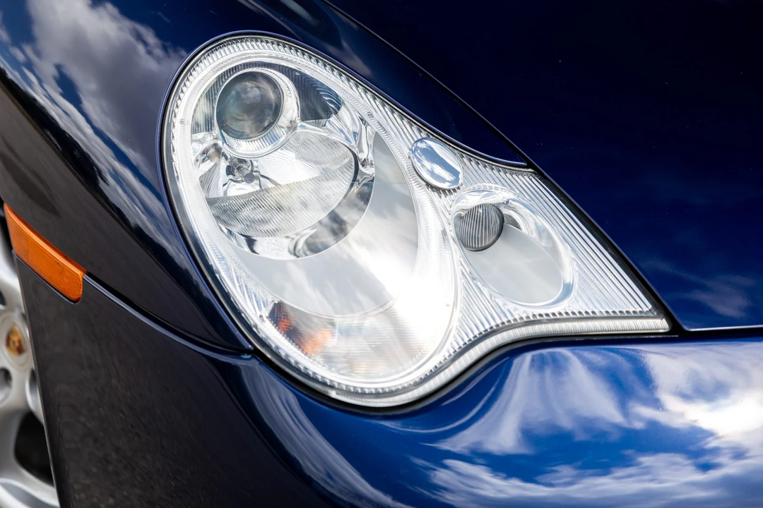2002 Porsche 996 Carrera - Image 13 of 31
