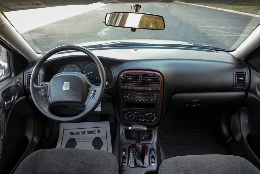 2002 Saturn - Image 30 of 31