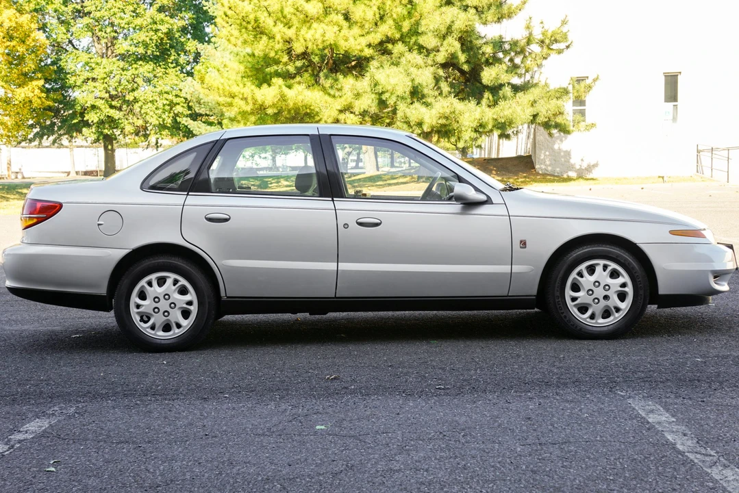 2002 Saturn - Image 9 of 31