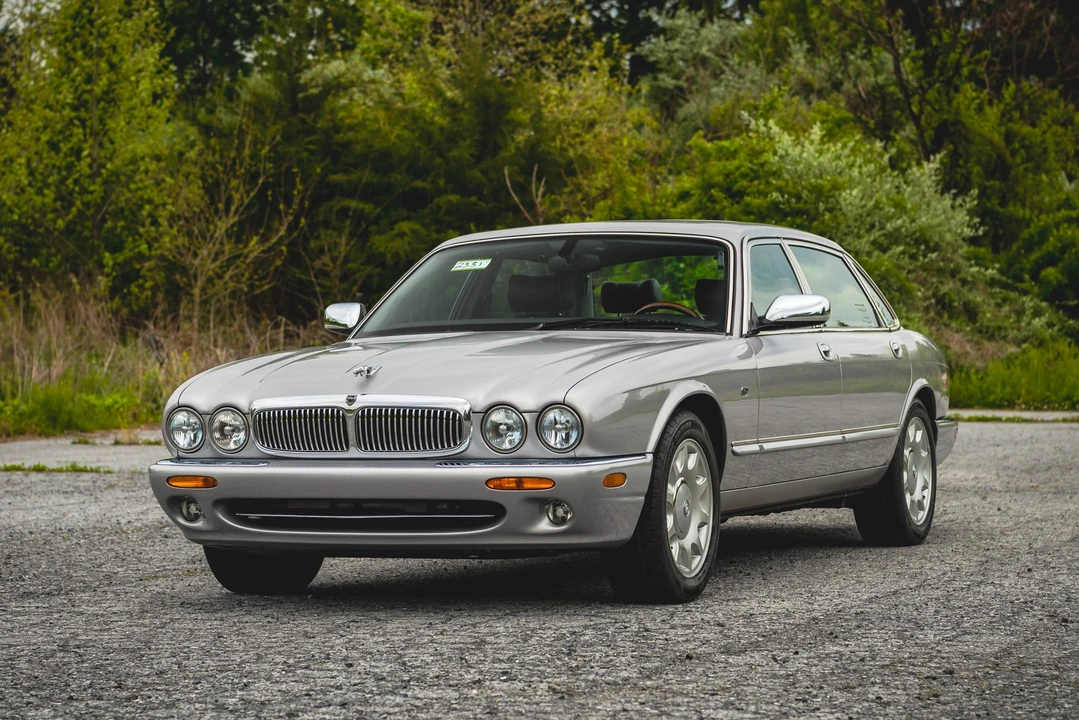 2003 Jaguar X308 XJ - Image 3 of 31