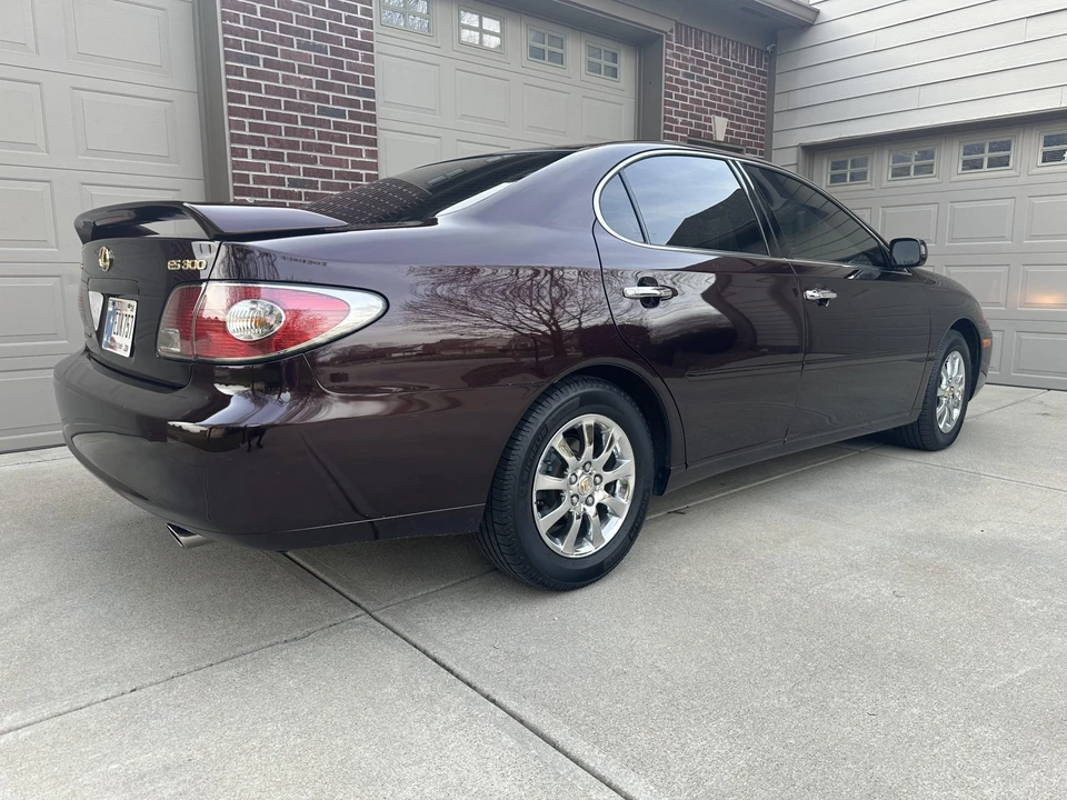 2003 Lexus ES 4th Gen - Image 9 of 31