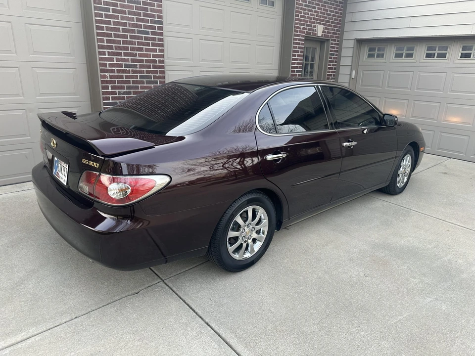 2003 Lexus ES 4th Gen - Image 8 of 31