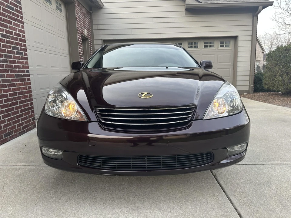 2003 Lexus ES 4th Gen - Image 3 of 31