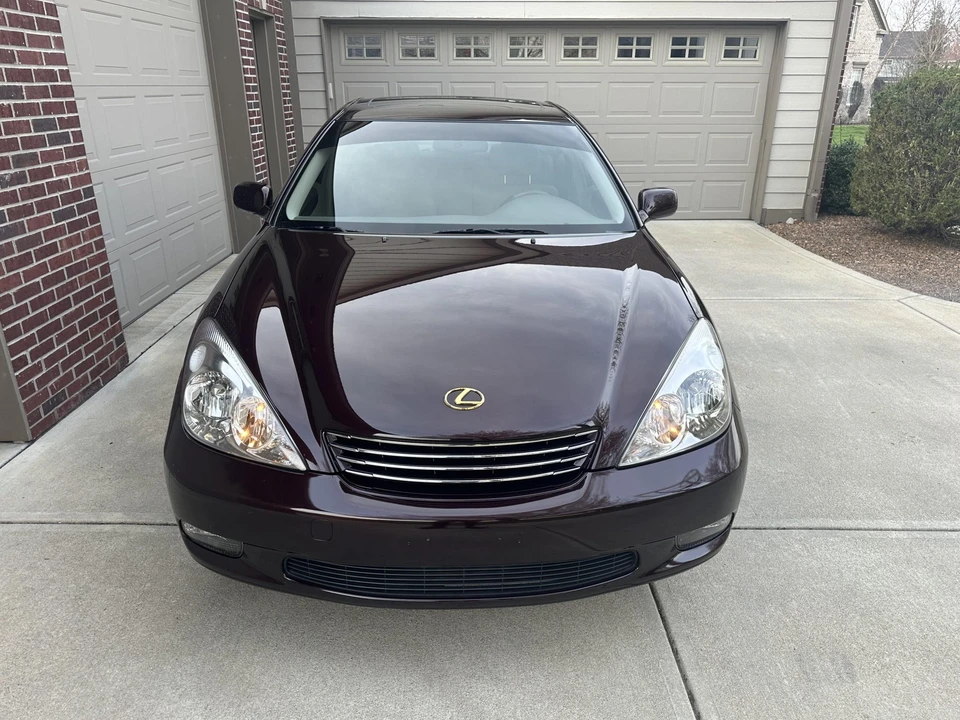 2003 Lexus ES 4th Gen - Image 2 of 31