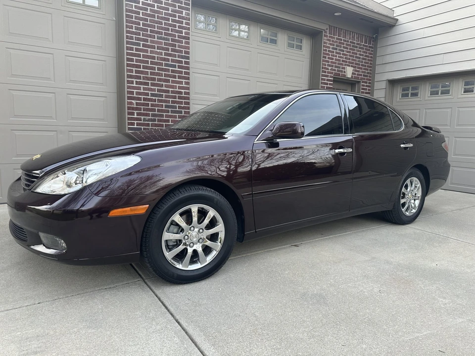 2003 Lexus ES 4th Gen - Image 21 of 31