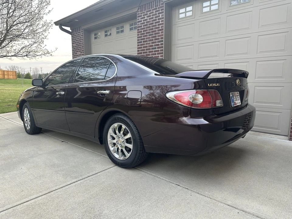 2003 Lexus ES 4th Gen - Image 15 of 31