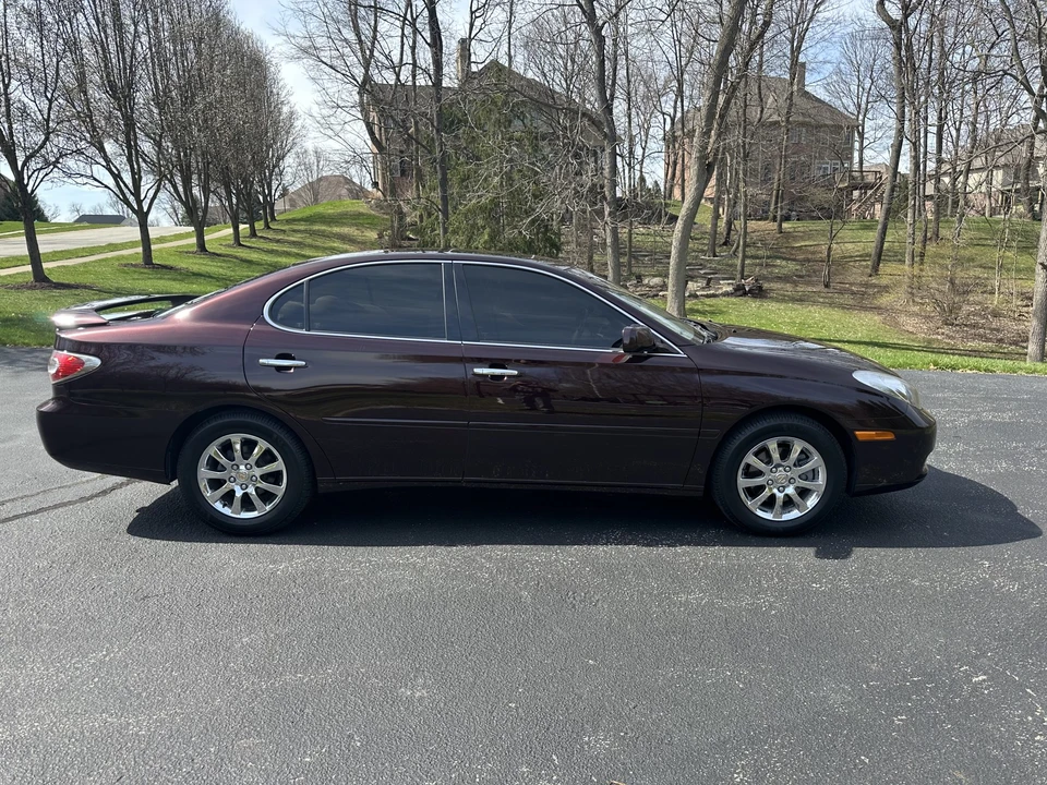 2003 Lexus ES 4th Gen - Image 28 of 31