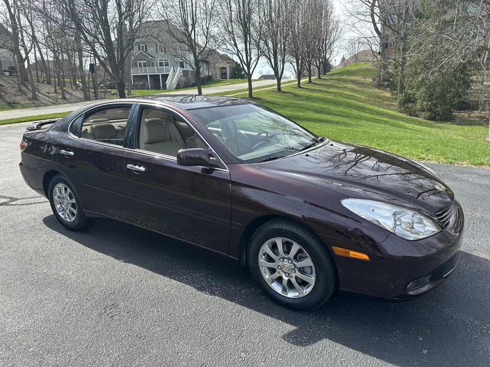 2003 Lexus ES 4th Gen - Image 26 of 31