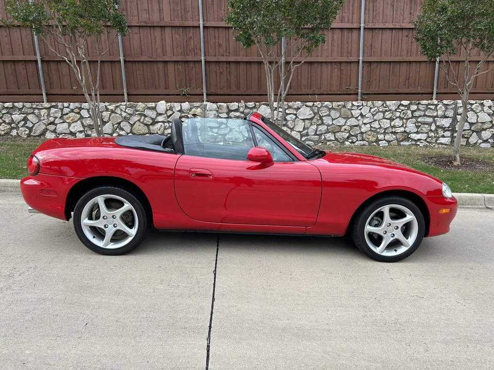 2003 Mazda NB MX-5 Miata - Image 9 of 31