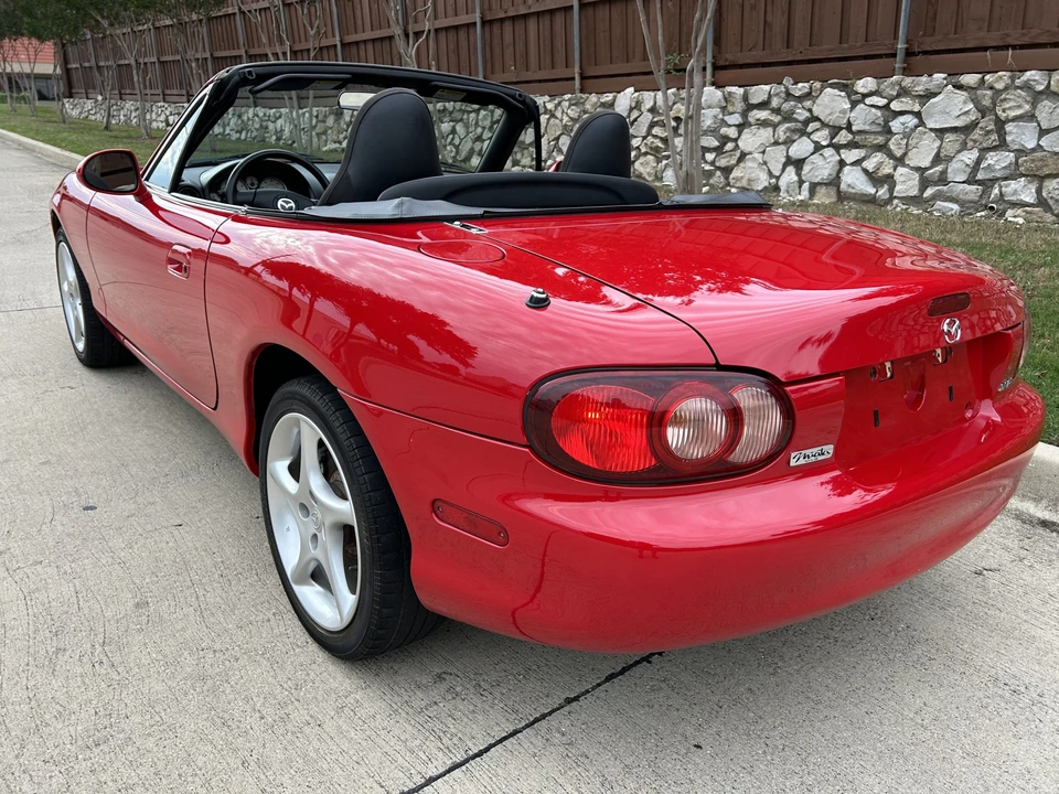 2003 Mazda NB MX-5 Miata - Image 5 of 31