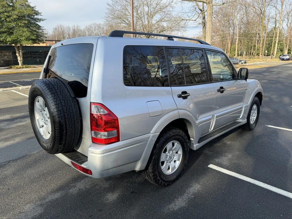 2003 Mitsubishi Pajero/Montero 3rd Gen - Image 6 of 31