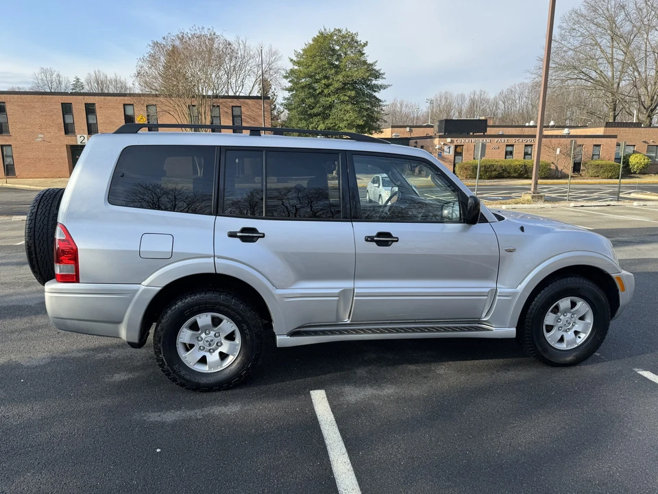 2003 Mitsubishi Pajero/Montero 3rd Gen - Image 5 of 31