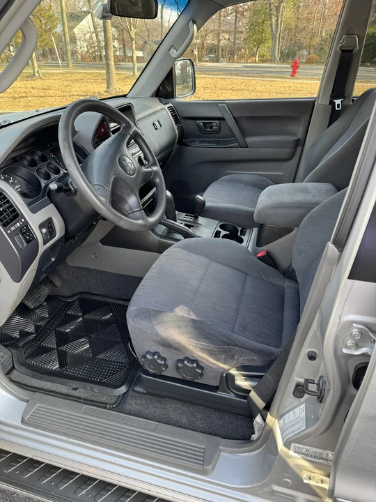 2003 Mitsubishi Pajero/Montero 3rd Gen - Image 10 of 31