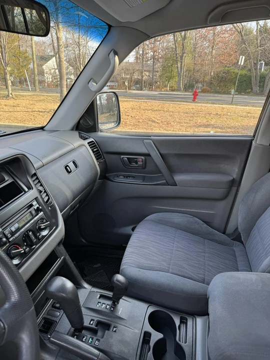 2003 Mitsubishi Pajero/Montero 3rd Gen - Image 13 of 31