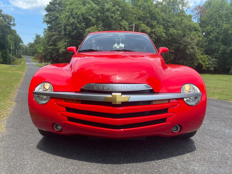 2004 Chevrolet SSR - Image 28 of 31