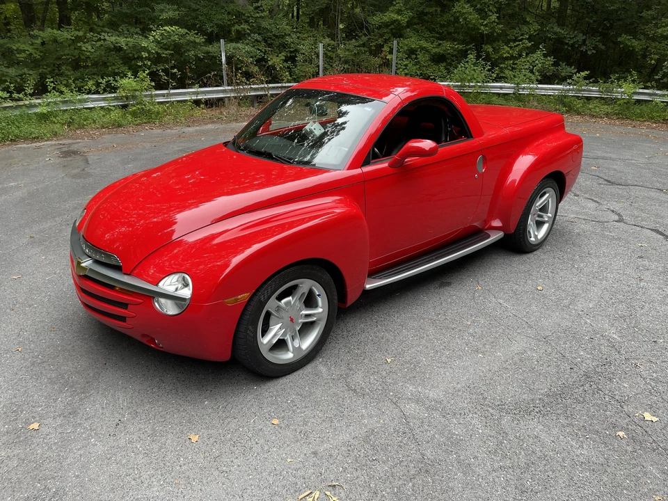 2004 Chevrolet SSR - Image 6 of 31