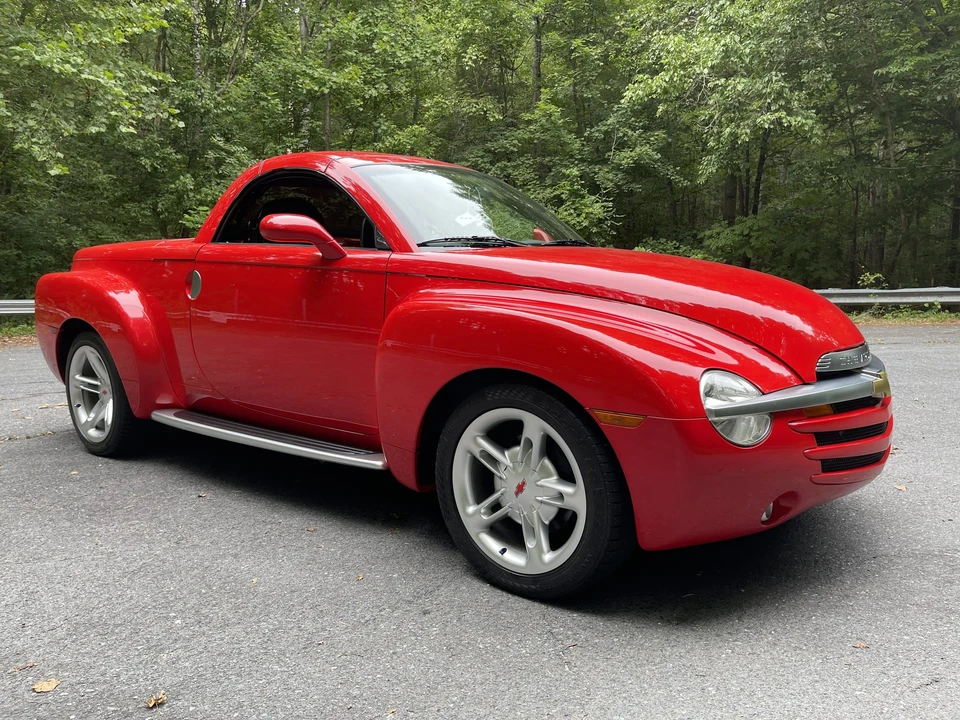 2004 Chevrolet SSR - Image 24 of 31