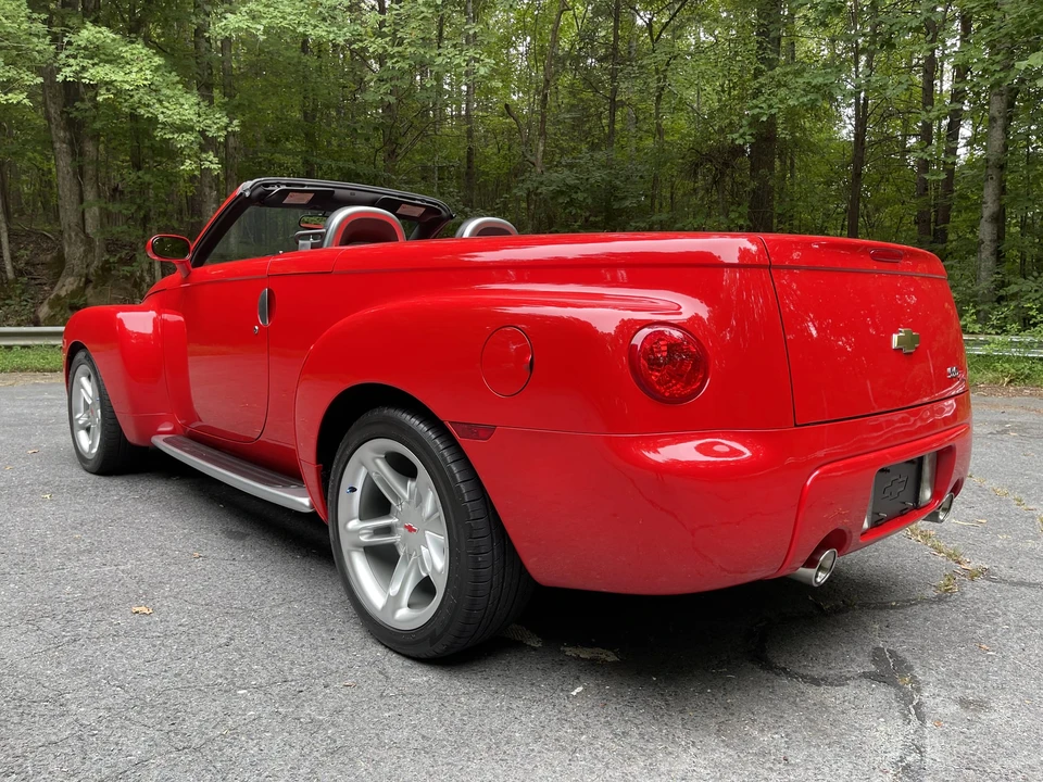 2004 Chevrolet SSR - Image 31 of 31