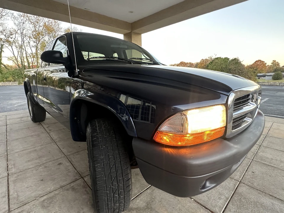 2004 Dodge Dakota 2nd Gen - Image 11 of 31