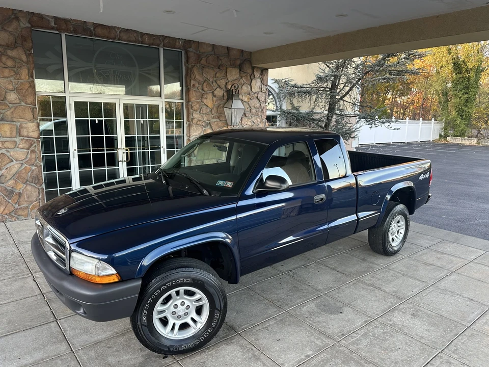 2004 Dodge Dakota 2nd Gen - Image 2 of 31