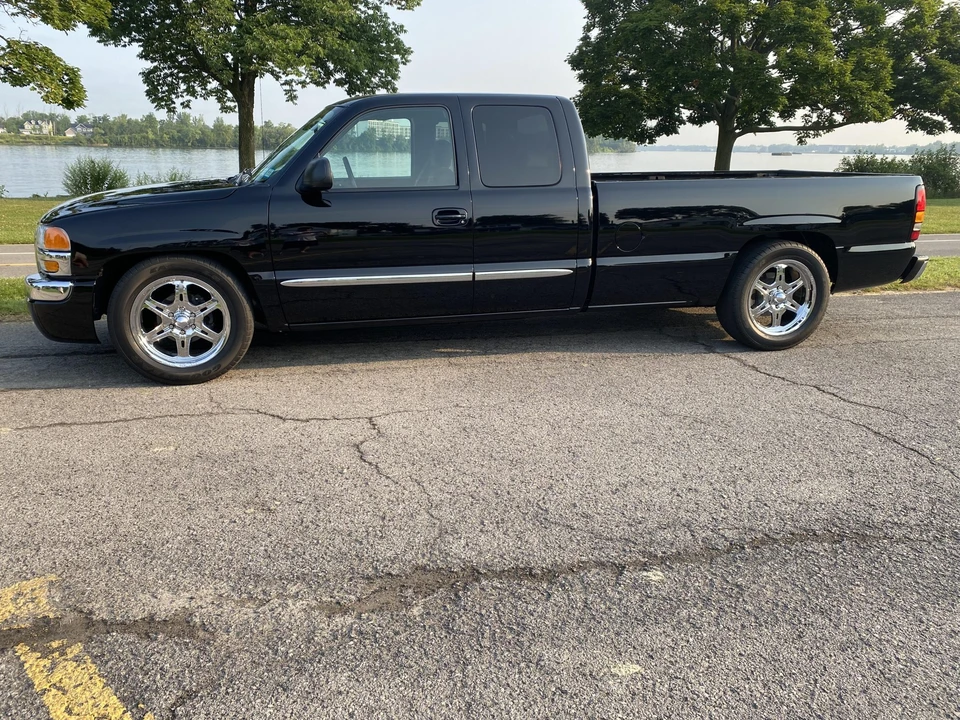 2004 GMC Sierra 2nd Gen - Image 13 of 31