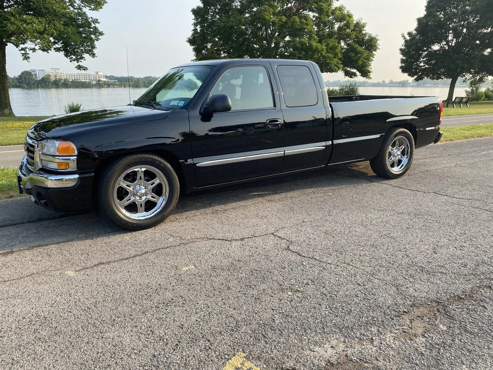 2004 GMC Sierra 2nd Gen - Image 11 of 31